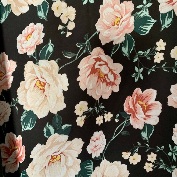 NWOT Black Floral Chiffon Double Layer Tank - Picture 3 of 8